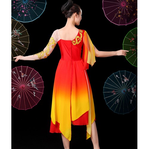 Women's red with gold chinese folk dance costumes ancient drummer yangko fan umbrella dance stage performance costumes